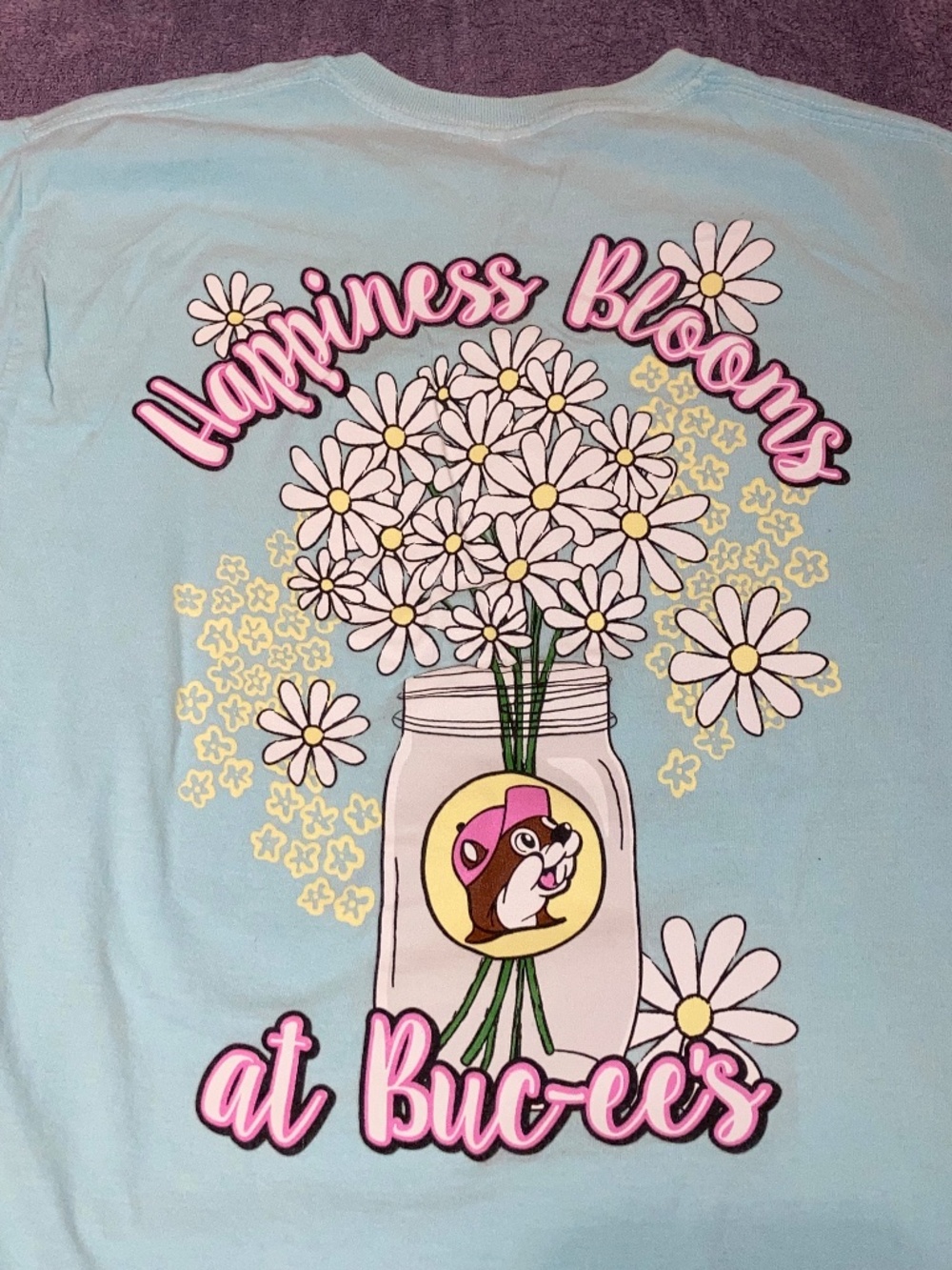 Buc-ee’s Happiness Blooms T-Shirt Women’s Graphic Medium